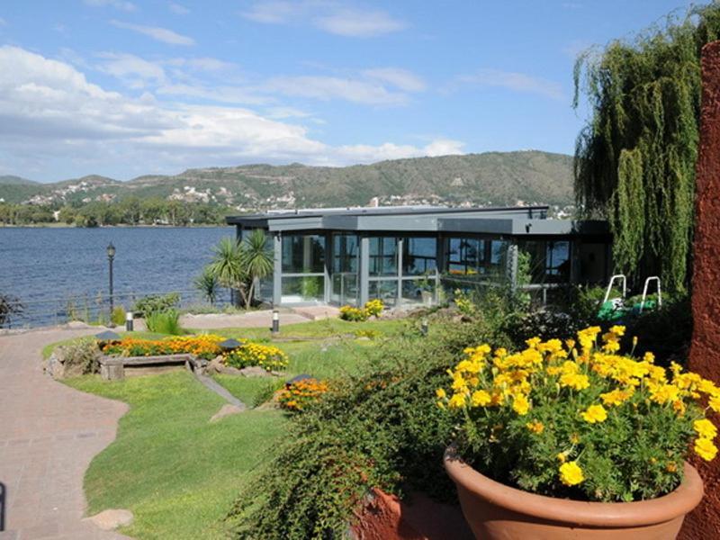 Lake Buenavista Apart Hotel & Suites Villa Carlos Paz Esterno foto